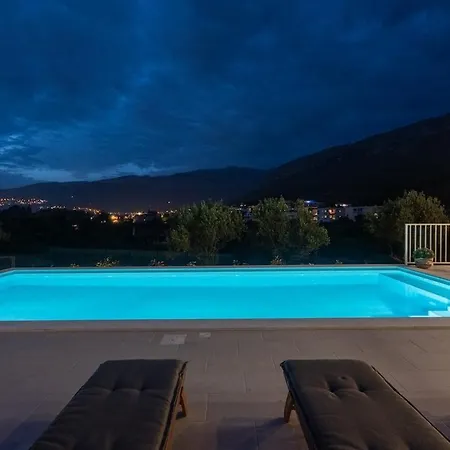 Obzor With A Heated Pool * Spalato